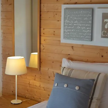 Le Relais Du Moustier Проживание в семье